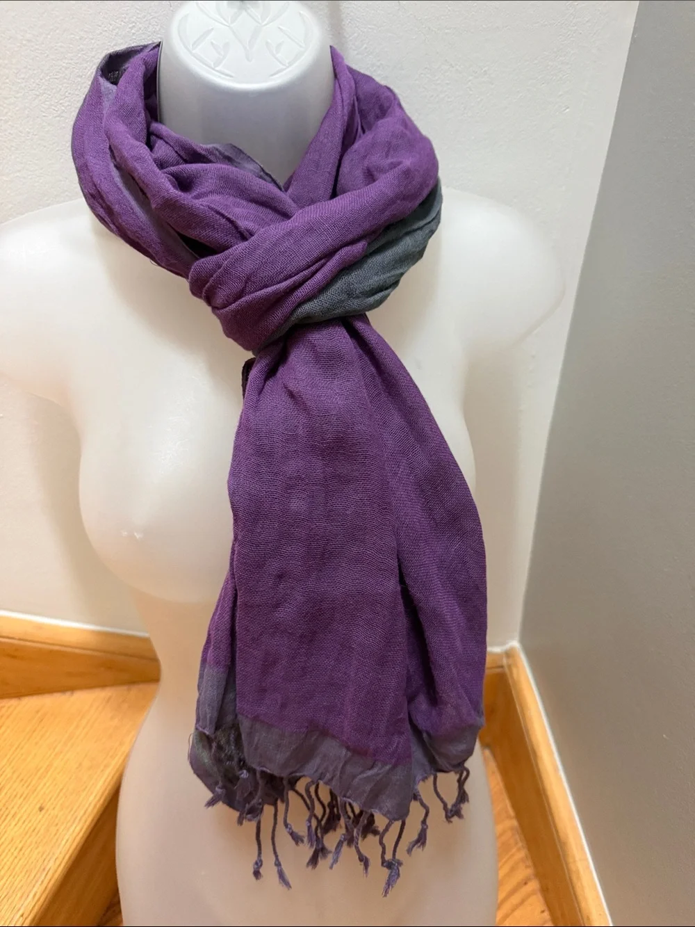 VTG Horny Toad Purple/Grey w/Green Lizard Logo Lightweight Cotton Fringed Wrap